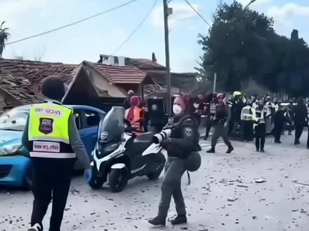 伊朗、黎巴嫩真主党和胡赛武装同时袭击以色列#以色列 #特拉维夫 #伊朗 #国际局势 #中东局势