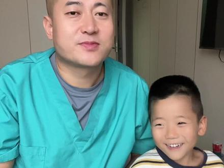 这个小朋友今天表现不错…