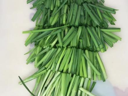 #高尿酸 可以吃#韭菜 吗?个人测试及论文仅供参考。韭菜#嘌呤 不高。