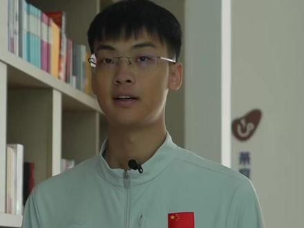 航天新知|三舱结构——神舟飞船长啥样? #神舟二十三号载人飞船 发射在即。执行任务的神舟飞船是我国唯一的载人天地往返运输工具,从神舟一号到神舟二十三号,它已经陪伴中国航天人走过了20多年。很多人知道神舟飞船,但对它的三舱构型未必了解,今天的航天新知,我们带您了解神舟飞船。