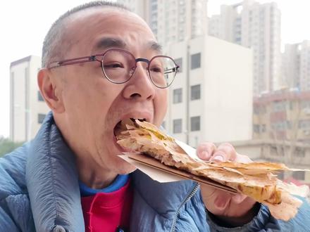 挑战吃遍全国小众美食之山西太原沾片子,原材料竟然刘老师都迷糊 着呢?还附有隐藏吃法,来品!#太原美食 #沾片子 #山西老陈醋 #刘仪伟 #心动打卡指南