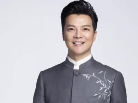 所有的高光时刻,都是厚积薄发的沉淀。#任鲁豫#春晚#主持人#人物故事 #名人大咖 #正能量 @DOU+上热门 @DOU+小助手 @抖加🔥上热门🔥dou+🔥热点宝