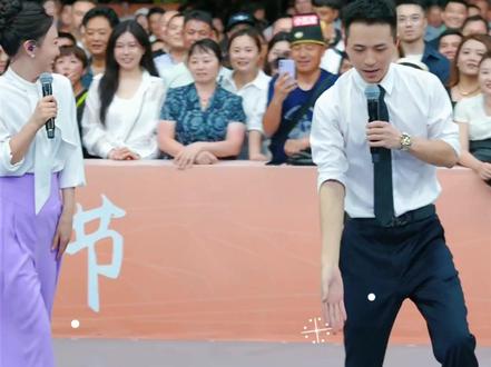 杨雯梓空降索图大舞台 放歌瞿塘《苹果香》#索图 #索图大舞台 #索图直播