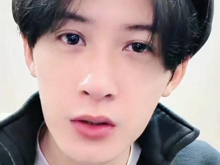 今晚十点零五分,还有明天下午两点,各位同担们拔刀吧!就看谁手速快了😜#檀健次 #谢却山 #何不同舟渡 #小炭火 #直播录屏分享