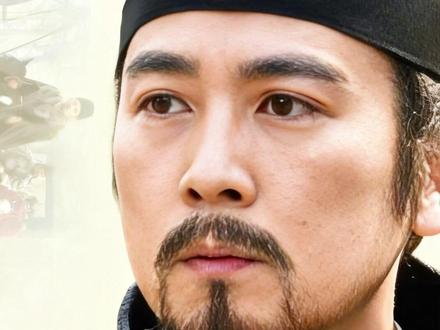 一朝惨死却定吴越百年,水丘昭券才是钱弘俶背后的真功臣 吴越忠勇谋臣水丘昭券,性沉厚有谋略,辅佐钱弘佐败南唐固边境、直谏守仁,辅佐钱弘倧谋制权臣事泄被害。他以身死改写吴越朝堂格局,间接成就钱弘俶继位,其保境安民之志更与钱弘俶执政理念一脉相承。