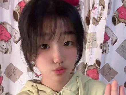 来听画扇面!#画扇面 #张云雷 #曲艺 #小赫赫_