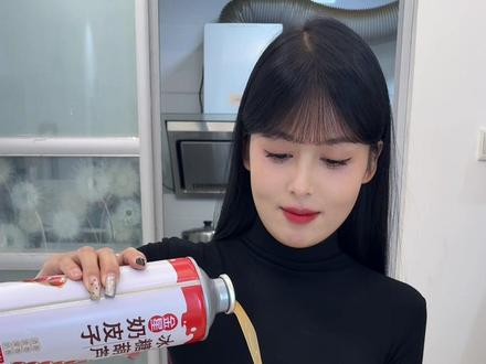 你有家吗,家里有温暖的女孩子在等你吗#情侣#金星奶皮子冰糖葫芦