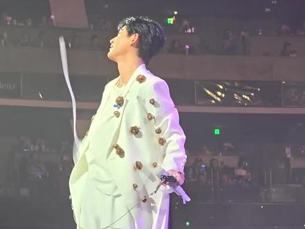 F4上海演唱会Day2周渝民baby #现场版live #演出现场 #前奏一响拾起多少人的回忆 #嗨翻全场 #F4上海演唱会