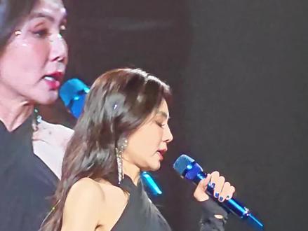 看完8号的演出,发现7号的腹肌秀含金量还在上升#ella陈嘉桦 #ella的腹肌 #艾拉主意 #演唱会 #真实生活分享 @抖音小助手 @DOU+小助手