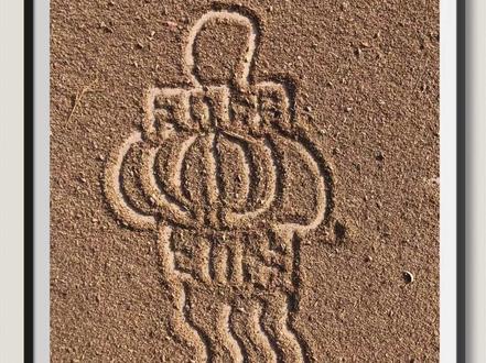 新年灯笼🏮
只要有手,走到哪里都成画
一学就会#跟着抖音学画画 #一学就会的简笔画 #创意儿童画每日一画 #雪地画