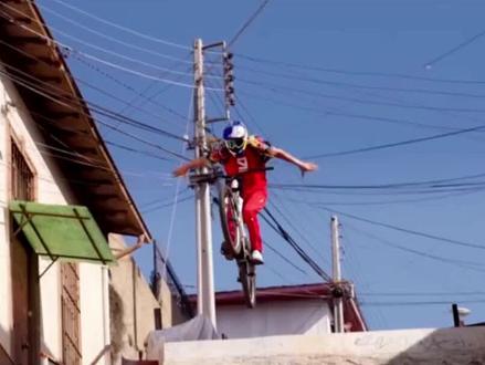 “自行车之神”法比奥,人车合一 车技超乎你的想象 #这单车操作震惊我了 #自行车速降 #法比奥