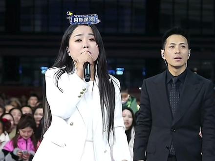 火了火了奉节真的火了2025年12月10日奉节索图大舞台精彩录屏分享第三段,方君索图大舞台#索图大舞台#索图#满仓 #方君 #奉节