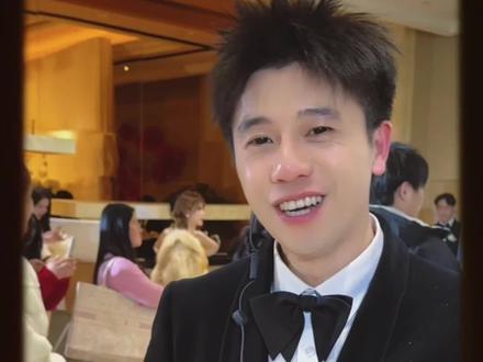 超爱的婚礼群像,伴娘的颜值让我感觉参加了一场恋综啊!!!
#结婚现场实拍 #婚礼现场 #结婚现场 #新人婚礼 #婚礼现场💒