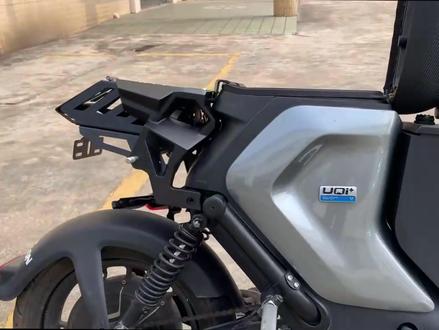 #热点 #小牛电动 #小牛Ub #小牛改装 铝合金一体式锻造尾架小牛U+B长短尾安装教程#上热门