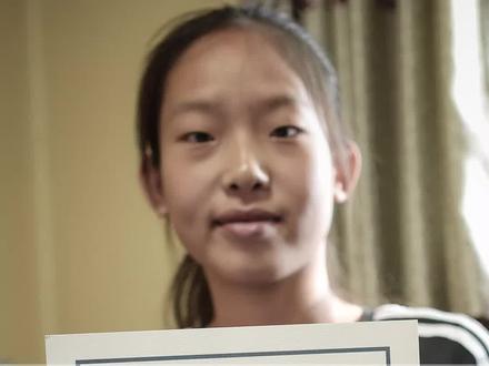 天津闺女踢花毽破了世界纪录!慢动作回放绝技 #哏儿都宠爱季 #吉尼斯世界纪录 #绝技 @薛文娅Wendy