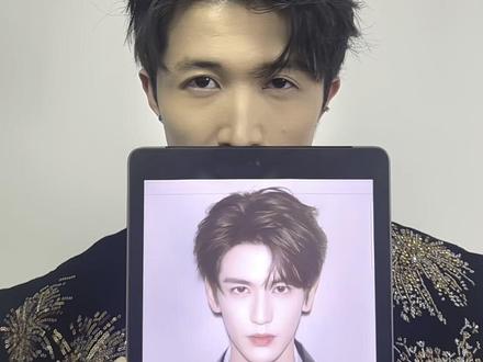 张凌赫同款发型爆改全过程,普通男生也能逆袭变帅。 #张凌赫#高街 #圣罗兰#男生变帅 #发型教程