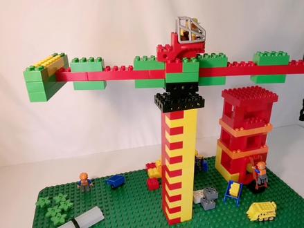 汪汪队需要塔吊帮忙,把货物吊的又重又高~ #乐高积木搭建 #汪汪队立大功 #益智玩具 #乐高大颗粒 #工程玩具