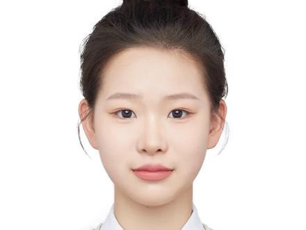 证件照一定要提前准备
学院风马甲+丸子头永远不会出错
#韩系证件照 #拍照花絮 #素人改造 #濮阳最美证件照 #真实客照