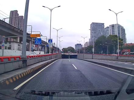 隧道与地道的区别是什么?上海为啥把隧道叫地道?#全家出行奢享指南 #创作者中心 #创作灵感 #隧道#驾驶技巧