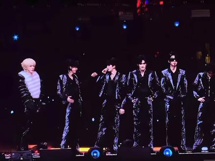 “我的心借了你的光时明时暗.”#七匹狼#荣耀之战