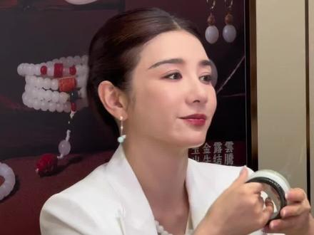 黄奕来石佛寺了,和田玉,黄奕明星,恒铂珠宝