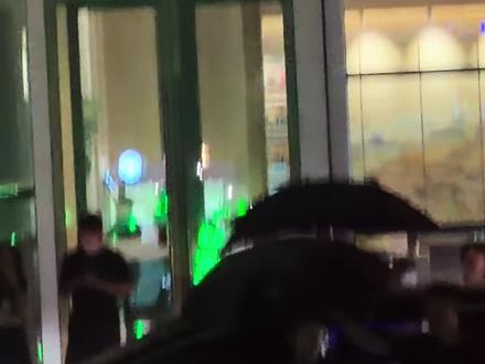 跑男全体成员已安全到达邯郸开元名都酒店#奔跑吧 #邯郸