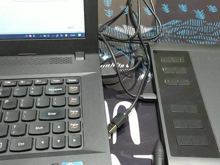 高漫1060pro 数位手绘板,可连接手机和电脑使用,手绘设计必备