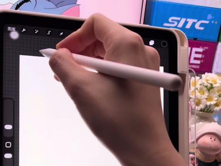 今天画藤窗沐光,快一起来画吧!procreate 超简单绘画过程~
注:文字前方有此“🔵”标志表明需要新建图层再画哦!
#抖音精选app #画画其实很简单 #跟着抖音学画画 #治愈系风景画 #送ta上精选