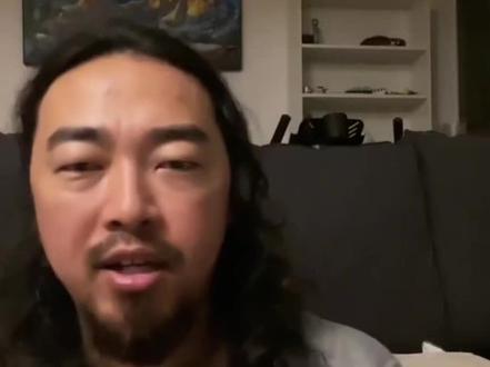 老峰哥我问你;咋家口号是什么?#丽丽刘建龙 #整活 #口号喊起来