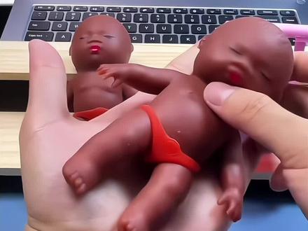 【新款】慢回弹娜塔莎玩偶小黑娃娃解压玩具掌心橡胶公仔捏捏乐回 #娜塔莎 #捏捏乐 #解压玩具 #潮玩 #小黑人