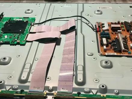 三星液晶电视灰屏蓝屏,解除保护马上就好,修电视就是那么简单轻松#液晶电视维修 #三星#家电维修 #家电 #华星光电