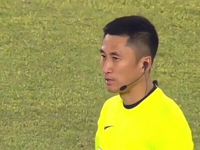 #山东泰山6比0北京国安 #马宁 重磅!京鲁大战裁判谜团破解:马宁并非人选,想要公平只能靠他?
