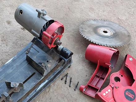 350切割机换壳子,此款切割机本职工作是切割钢材型材,不建议安装锯片锯柴,木头由于卡不稳容易转,一转就卡主锯片,容易把支架卡断。