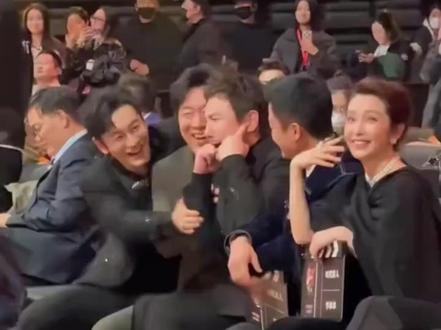 怎么全世界都在配沈腾胡闹!#沈腾 #肖战 #吴京 #黄渤 #搞笑