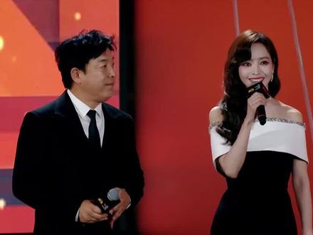 2025#中国电影导演之夜 表演嘉宾TF_ING音乐厂牌 @童禹坤 、@邓佳鑫 、@穆祉丞 、张子墨@张子墨Piano 、@黄朔 到场演唱歌曲《画幕中的梦》。#导演协会2024年度荣誉名单#