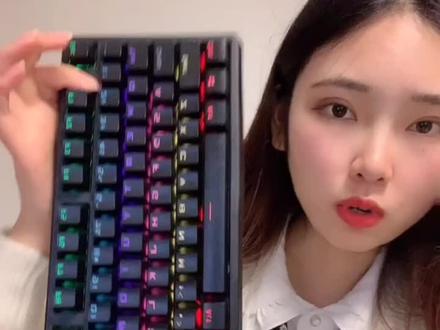 #机械键盘 雷神机械键盘了解一下@抖音小助手