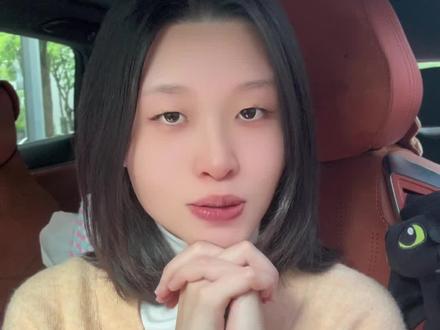 闺闺别怕!你的鸟巢观演指南来啦🧭 不敢保证非常全面,但还是希望能帮助到大家
有什么需要帮助的欢迎留言!
#黄子弘凡 #追星 #黄子弘凡鸟巢 #演唱会 #北京