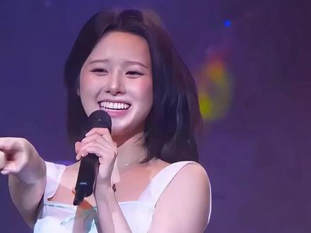 今天的不开心,被这个笑容瞬间治愈了! #金娜英 #I #LIGHTSUM #这谁顶得住啊 #高清