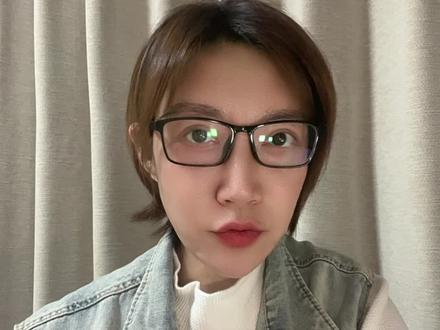 《从模型选择到安全备份:手把手教你养好第一只AI龙虾》 新手养龙虾,这10个配置不做,等于白养!
OpenClaw新手必知的十大配置,差一个都不行,刚养龙虾不知道怎么配置?这10个配置是基础中的基础,让你的龙虾快速跑起来,这些配置能让你养龙虾少走很多弯路。
#龙虾 #OpenClaw #AI工具 #新手养虾技巧 #龙虾配置指南