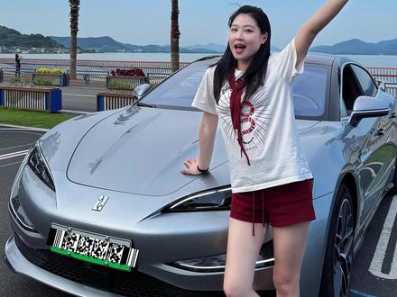 会跳舞的车被闺蜜发现了新商机 #比亚迪 #仰望u7