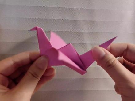 轻拉尾巴就会挥动翅膀的千纸鹤!真是太好玩了,同学们都做起来吧 #折纸 #折纸教程 #手工折纸 #手工制作