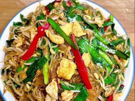 #立春吃什么 立春一日,百草回芽。春来啦春来啦。立春吃春饼搭配炒合菜。俗称咬春。你们那儿的立春习俗都有什么?要做什么呀?#炒合菜 #迎春 #充能小事叫吃饭 #家常菜