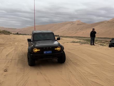 烈马猛禽确实很强👍🏻汽油版的车这个速度#巴丹吉林沙漠 没几台能上去,但是坦克400hi4t轻轻松松就上去了😳这你受的了吗?#烈马猛禽版 #坦克400