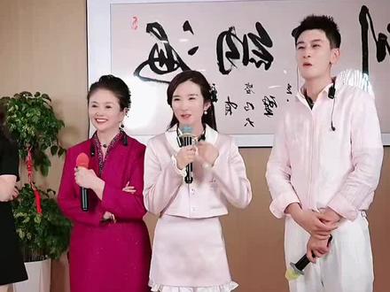 今晚的瓜真的太甜了,蔚妈妈说彩礼准备好了,都希望乔总家小苹果的弟弟小橙子出来吗,#上热搜 #热门 #强烈推荐 #情侣 @小鱼儿🧜♀️ 星城 @小蔚总不忘初心III @蔚然不忘初心🐬 @抖加🔥上热门🔥dou+🔥热点宝