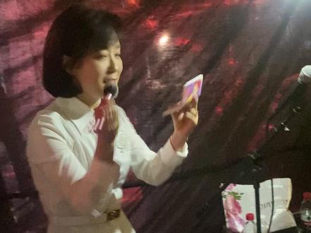 原相机下的庞晓戈都这么好看,本人真的超级瘦,超级美,超有气质🌹🌹#梨园春