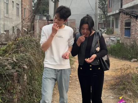 垃圾丢哪里?#农村 #城巴佬 #过年回村 #意想不到的结局