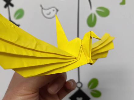 千纸鹤升级版——天使之翼千纸鹤教程,千万别学,否则你将收获孩子发自真心的赞美和惊叹。孩子的词汇量或许不足,但绝对诚心,而且他们的用词会让成年人感到新颖、有趣,你家的孩子有什么有意思的表达方式……?#天使之翼千纸鹤 #手工折纸教学 #创作者中心 #创作灵感 #亲子手工