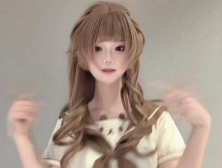 香菜露脸了 真的假的 我去真的露脸了 #亲爱的别生气了 #变装 #手势舞