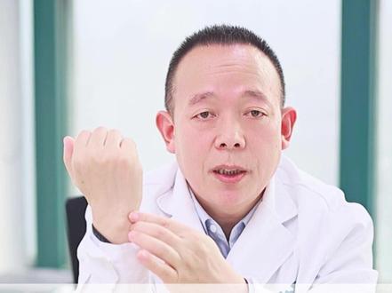 5 种常见手部疼痛看看你中招没 #抖出健康知识宝藏 #我的年度健康盘点 #手足显外科 #手指疼痛 #科普