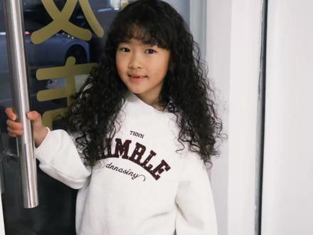 小学生的烫发日记!花费2个半小时,得到两个小卷毛……#日常vlog #过年烫发 #小学生的假期生活